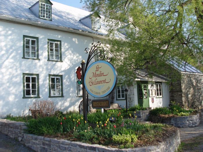 Le Moulin de St-Laurent, Restaurant and Cottages